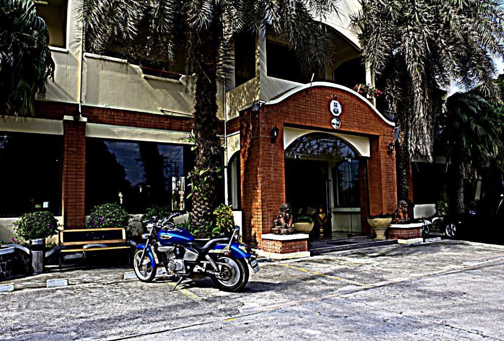 Thai Orange House Jomtien Beach Exterior photo