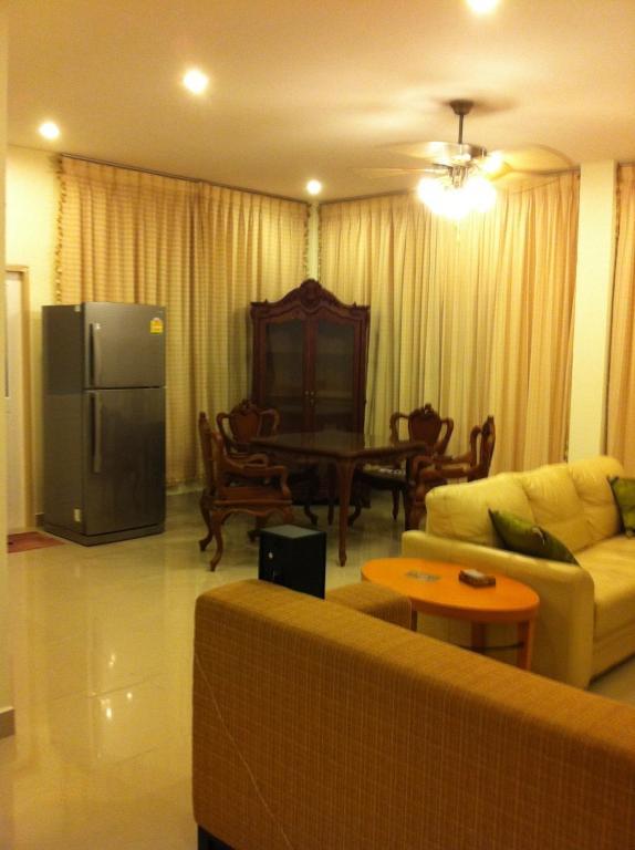Thai Orange House Jomtien Beach Room photo