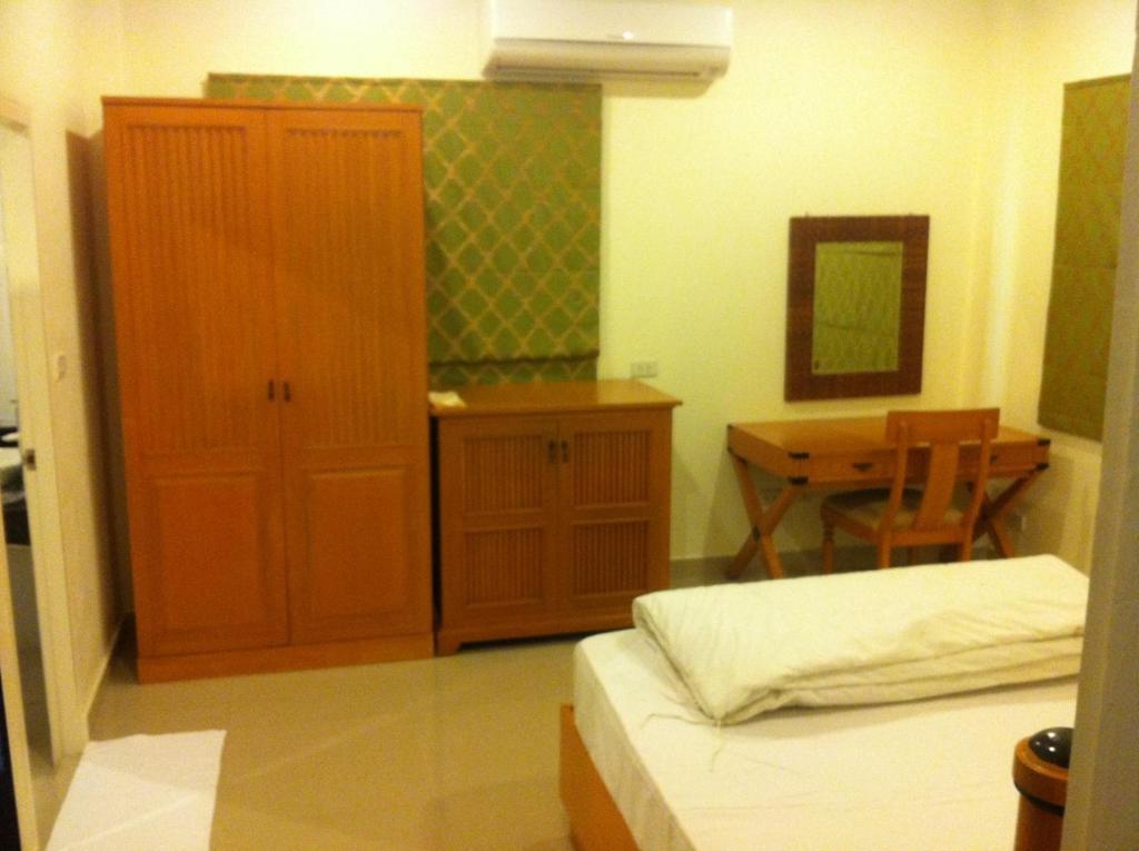 Thai Orange House Jomtien Beach Room photo